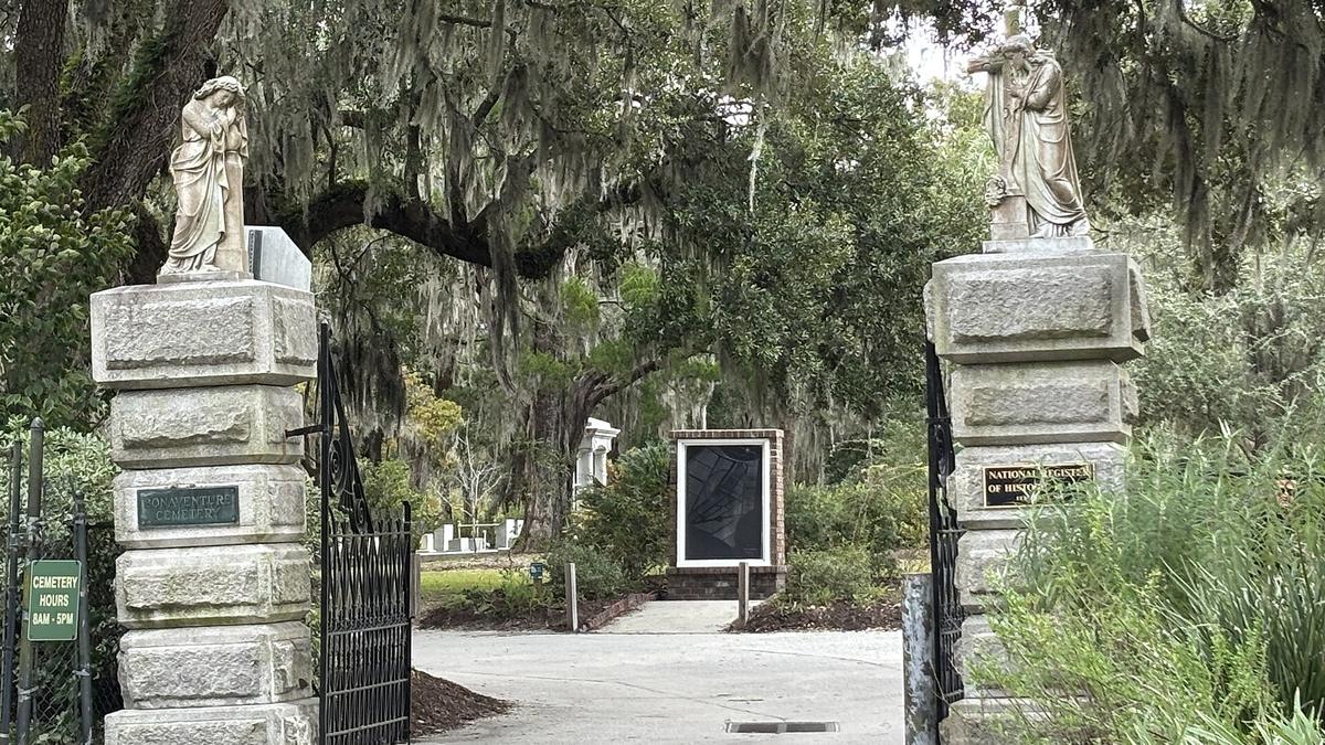 Gateway entrance to Bonaventure Cemetery in Savannah, Georgia