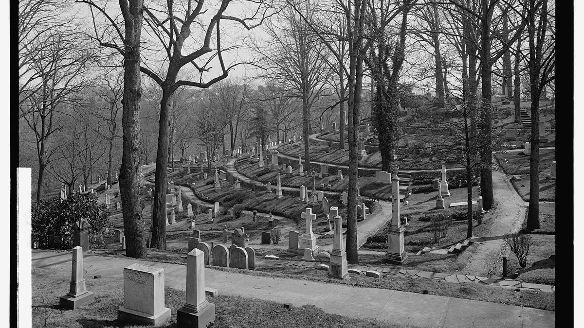 Historic photo of Oak Hill Cemetery in Washington, D.C.