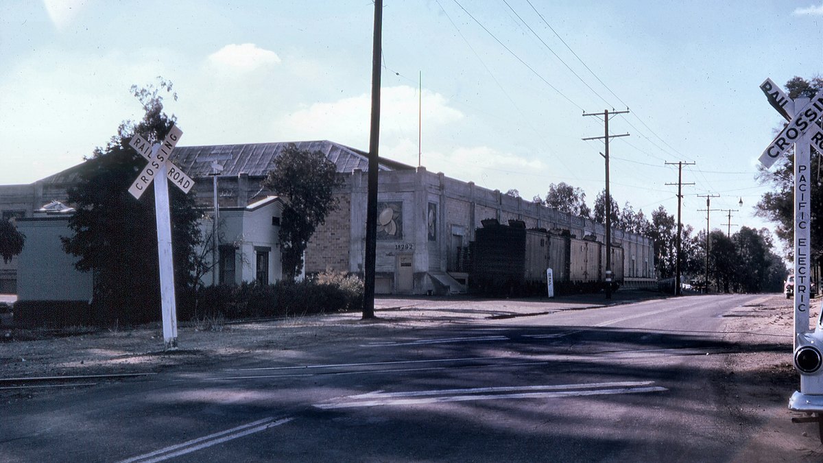 Historic photo of a packing house in Yorba Linda, 1961